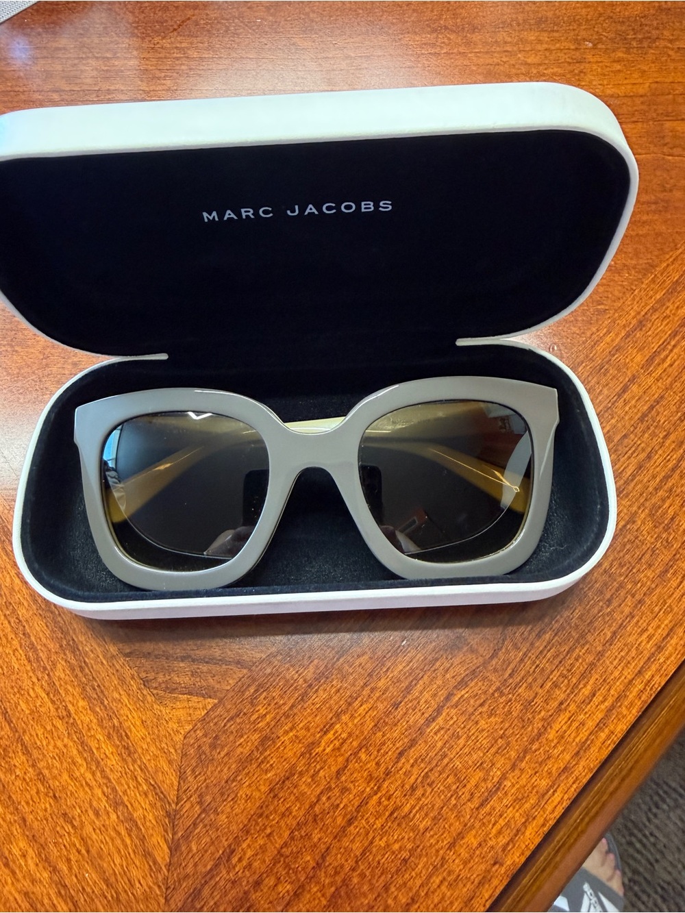 Marc Jacobs Oversized Square Sunglasses in Light Gray Frame with Dark Lenses